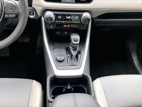 Certified 2023 Toyota RAV4 XLE Premium AWD/4WD image 17