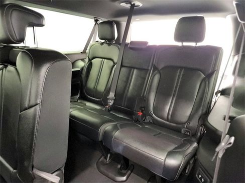 Used 2024 Jeep Wagoneer L Series II w/ Flexible Seating Group image 30