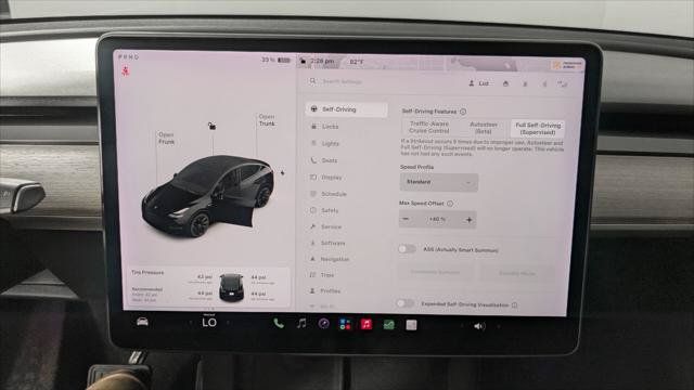 Used 2021 Tesla Model Y Long Range AWD/4WD image 30