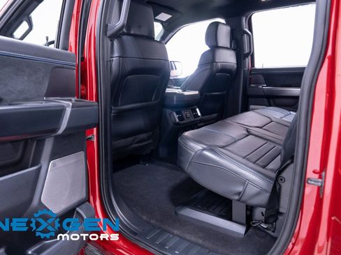 Used 2024 Ford F150 Platinum image 42