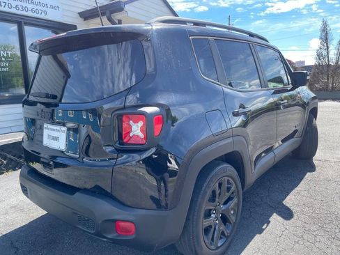 Used 2019 Jeep Renegade Altitude w/ Quick Order Package 2XM FWD image 8