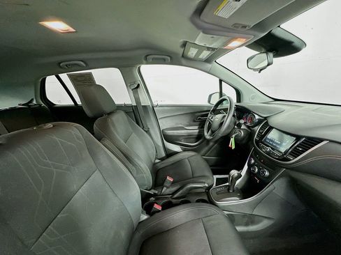 Used 2017 Chevrolet Trax LT FWD image 26