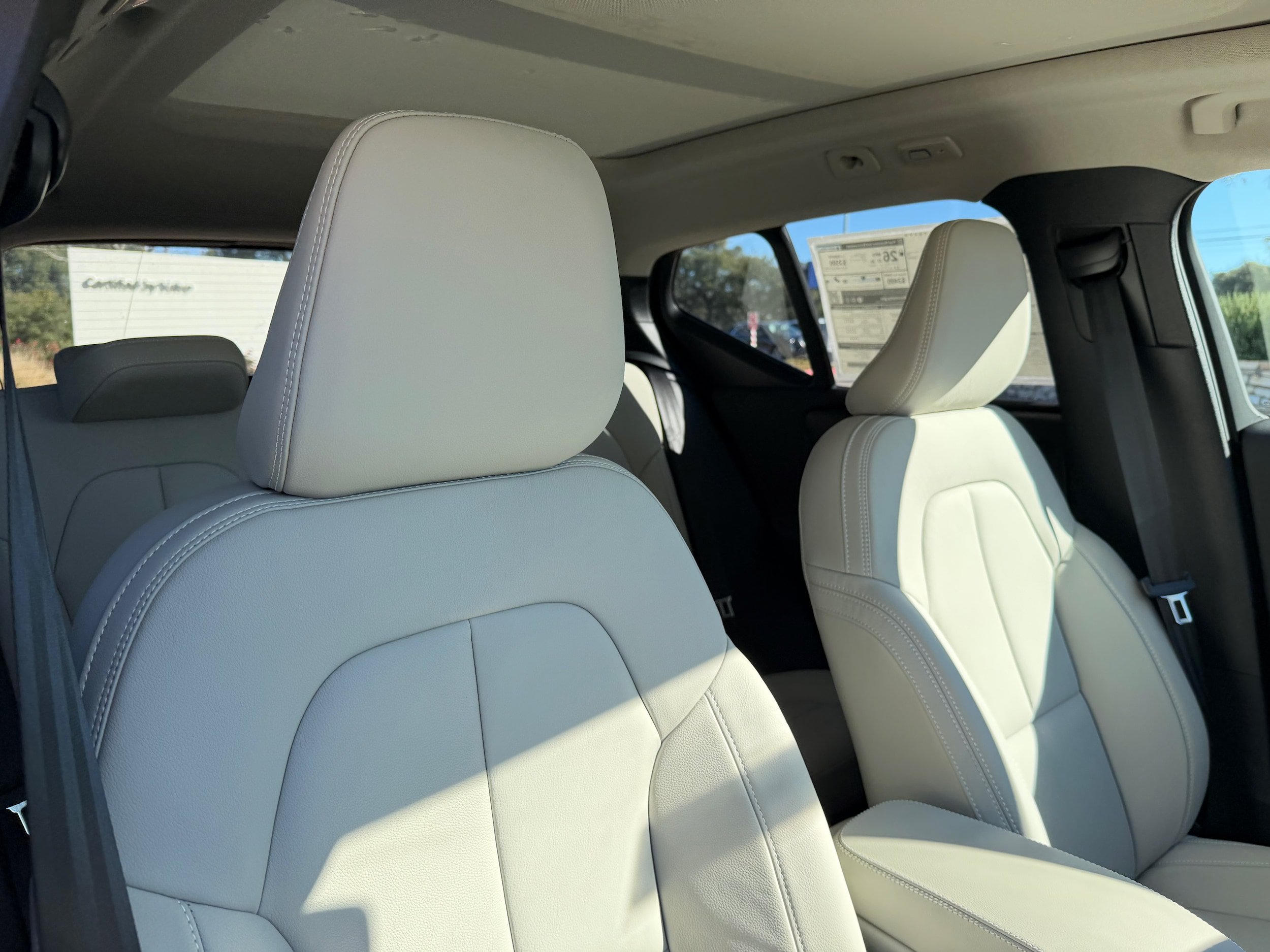 New 2026 Volvo XC40 B5 Plus w/ Protection Package Premier AWD/4WD image 9