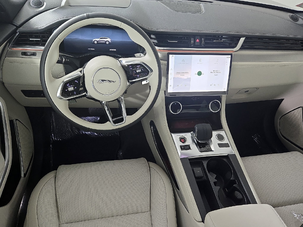 New 2026 Jaguar F-PACE R-Dynamic S AWD/4WD image 8