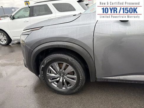 Used 2025 Nissan Pathfinder SV image 12