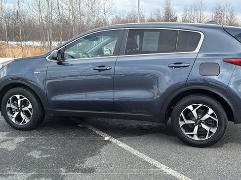 Used 2022 Kia Sportage LX image 11