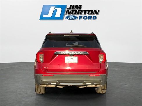 Used 2021 Ford Explorer XLT w/ Equipment Group 202A image 4