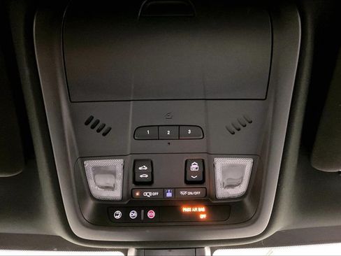 Used 2019 Cadillac XT5 Luxury w/ Sport Package AWD/4WD image 34