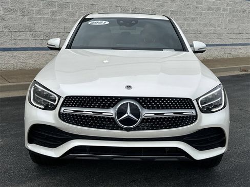 Used 2021 Mercedes-Benz GLC 300 4MATIC Coupe image 2