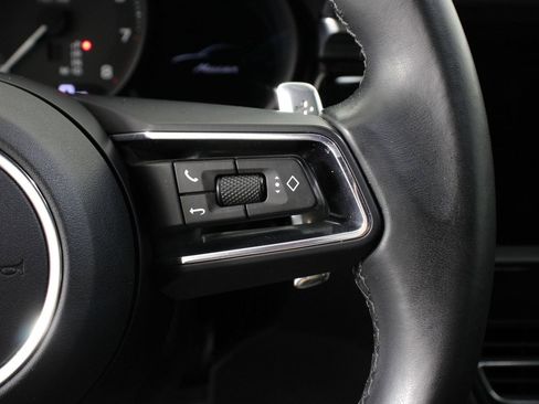 Certified 2023 Porsche Macan AWD/4WD image 15