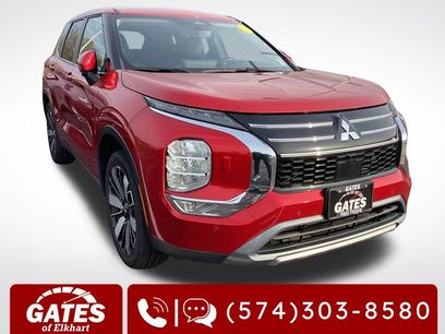 Used 2025 Mitsubishi Outlander SE