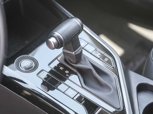 Certified 2025 Kia Niro EX FWD image 20