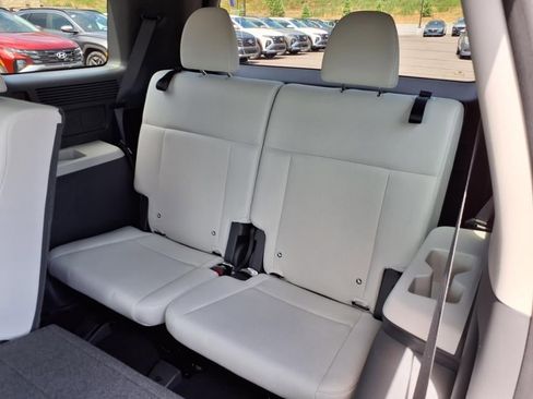 New 2026 Hyundai Santa Fe SE image 10