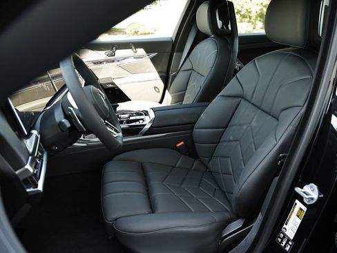 New 2026 BMW 760i xDrive w/ Executive Package AWD/4WD image 22