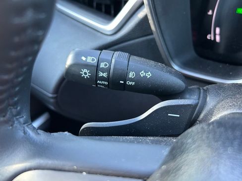 Certified 2025 Toyota Corolla Cross XSE w/ Convenience Package image 22