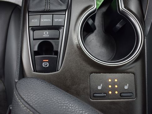 Used 2023 Toyota Camry XSE image 16