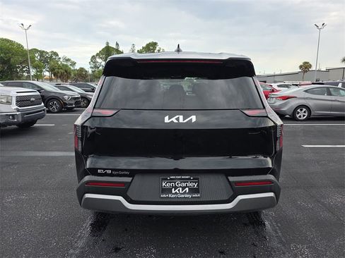 New 2026 Kia EV9 Light image 7