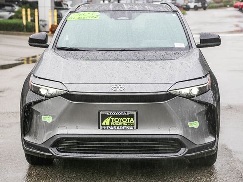 Used 2023 Toyota bZ4X XLE image 2