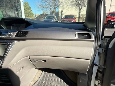 Used 2016 Honda Odyssey Touring image 29