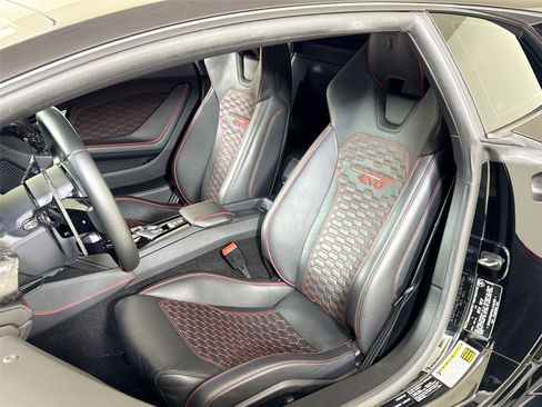 Used 2021 Lamborghini Huracan EVO image 11