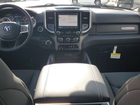 New 2026 RAM 1500 4x4 Crew Cab image 11