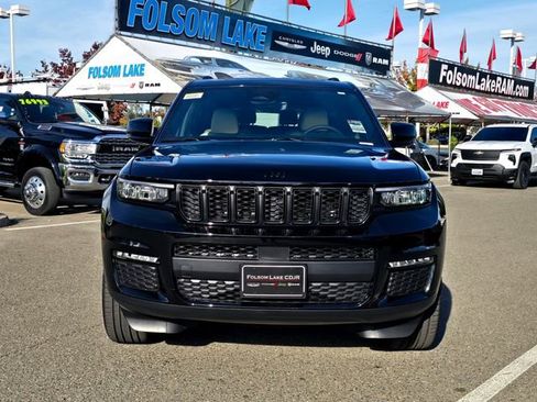 New 2025 Jeep Grand Cherokee L Limited w/ Trailer Tow Package image 2