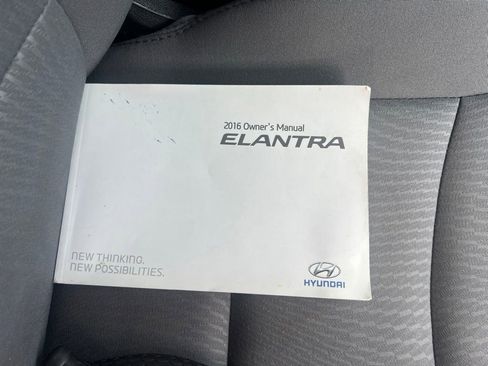 Used 2016 Hyundai Elantra SE FWD image 25