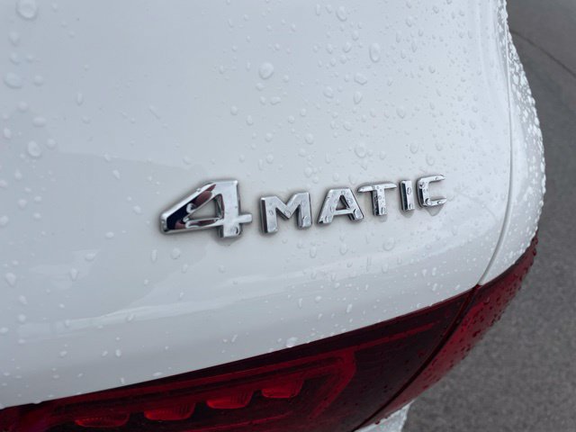 Used 2021 Mercedes-Benz GLC 300 4MATIC image 9