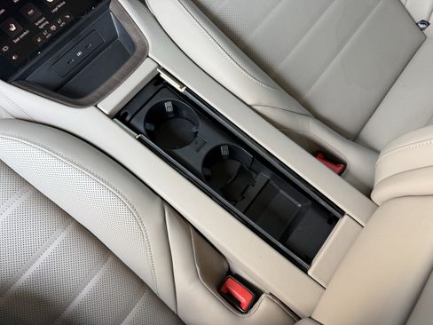 Certified 2024 Porsche Panamera 4 image 24