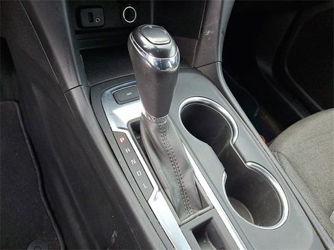 Used 2018 Chevrolet Equinox LT image 10