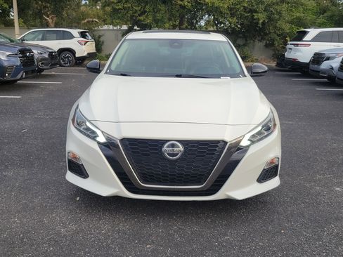 Used 2020 Nissan Altima 2.5 SR w/ Premium Package image 8