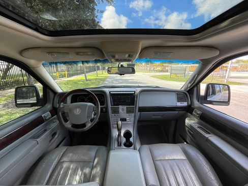 Used 2003 Lincoln Aviator AWD image 15