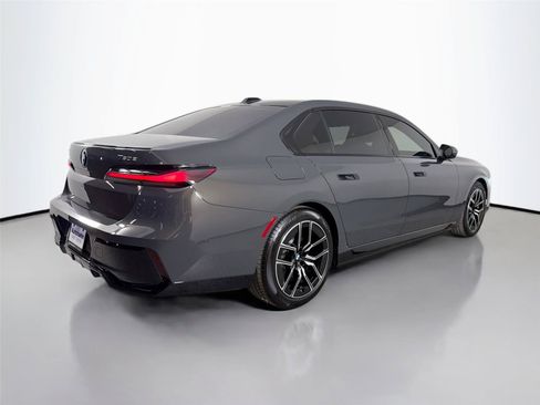 New 2026 BMW 750e xDrive AWD/4WD image 10