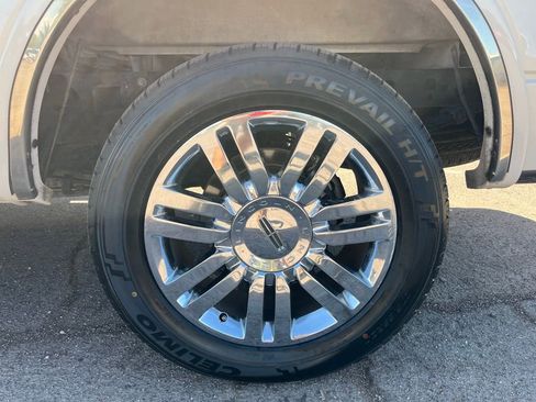 Used 2008 Lincoln Mark LT 2WD image 11