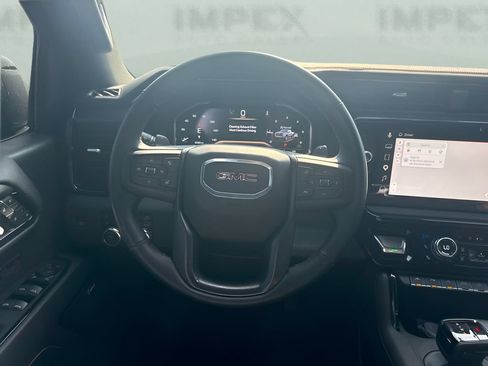 Used 2025 GMC Sierra 1500 AT4 w/ Technology Package AWD/4WD image 11