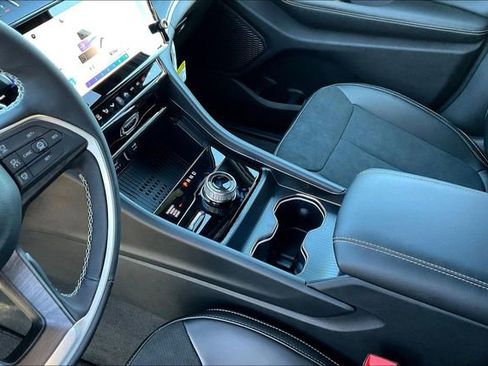 New 2026 Jeep Grand Cherokee Altitude AWD/4WD image 8