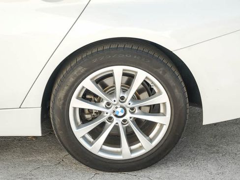 Used 2018 BMW 320i Sedan RWD image 10
