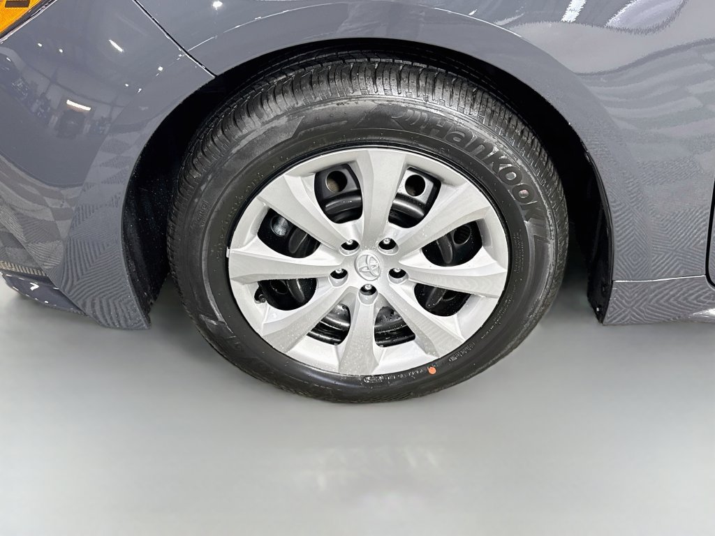 New 2027 Toyota Corolla LE FWD image 4