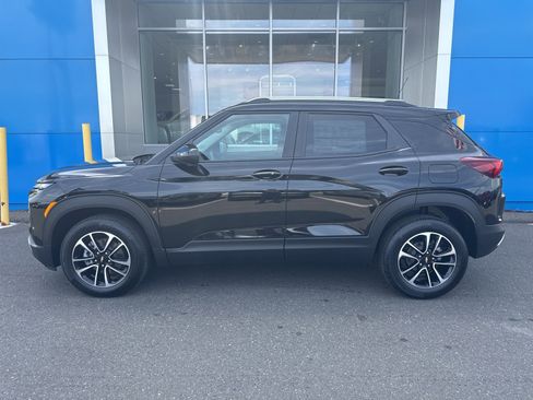 New 2025 Chevrolet TrailBlazer LT w/ Convenience Package image 9