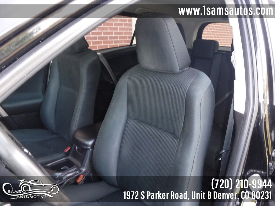 Used 2018 Toyota RAV4 LE w/ Carpet Mat Package AWD/4WD image 14