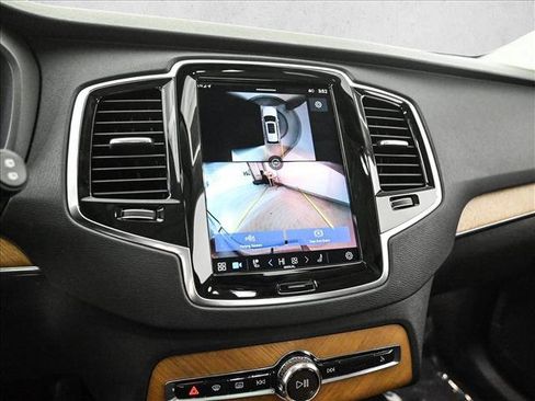 Used 2024 Volvo XC90 T8 Plus w/ Protection Package Premier image 14