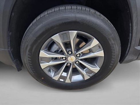 Used 2025 Chevrolet Equinox LT FWD image 11