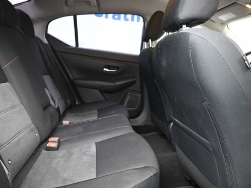 Used 2025 Nissan Sentra SR FWD image 9