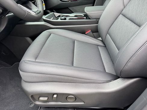 New 2026 Chevrolet Equinox LT w/ Convenience Package II FWD image 26