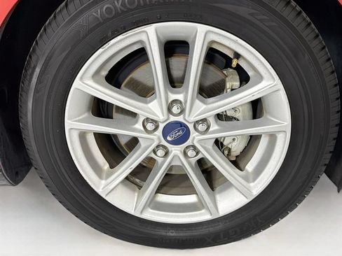 Used 2018 Ford Focus SE FWD image 32