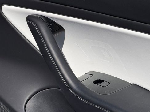 Used 2020 Tesla Model 3 Long Range image 36