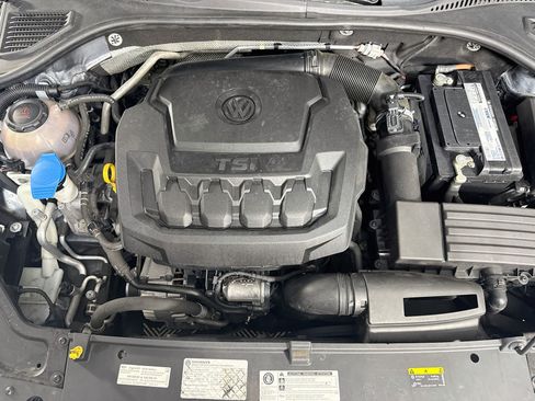Used 2020 Volkswagen Passat 2.0T SE FWD image 39