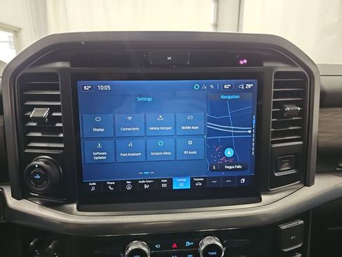 Used 2025 Ford F150 Lariat w/ Equipment Group 501A Mid image 18