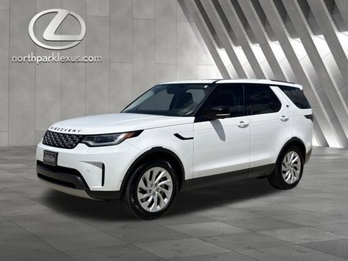 Used 2024 Land Rover Discovery S AWD/4WD image 3