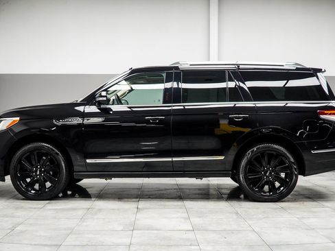 Used 2024 Lincoln Navigator Reserve w/ Monochromatic Package image 9